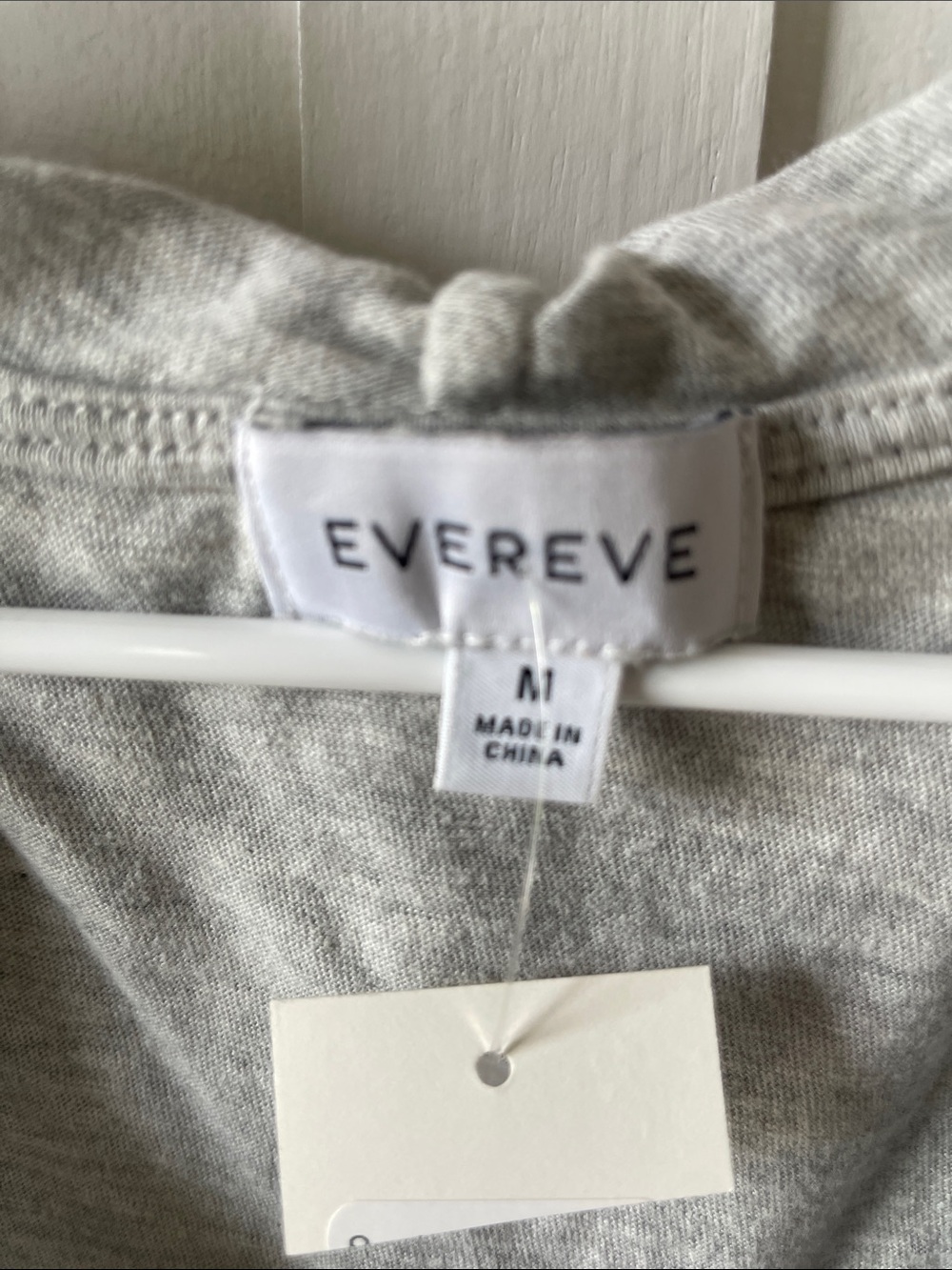 Evereve Light Gray Sleeveless Hoodie brand new - Picture 2 of 3